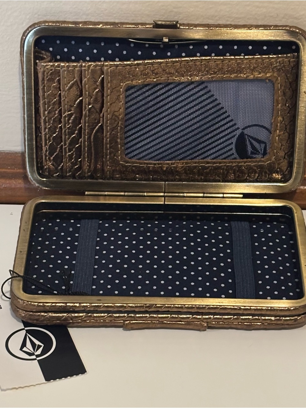 NWT Volcom “Let’s Ride” Metallic Bronze Snakeskin Textured Rare Clutch - Picture 4 of 8